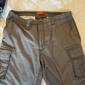 Perry Ellis gray cargo shorts size 38w